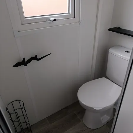 Mobil-home Neuf Sous Les Pins, A Proximite Des Infrastructures * サン・ジュリアン・アン・ボルヌ